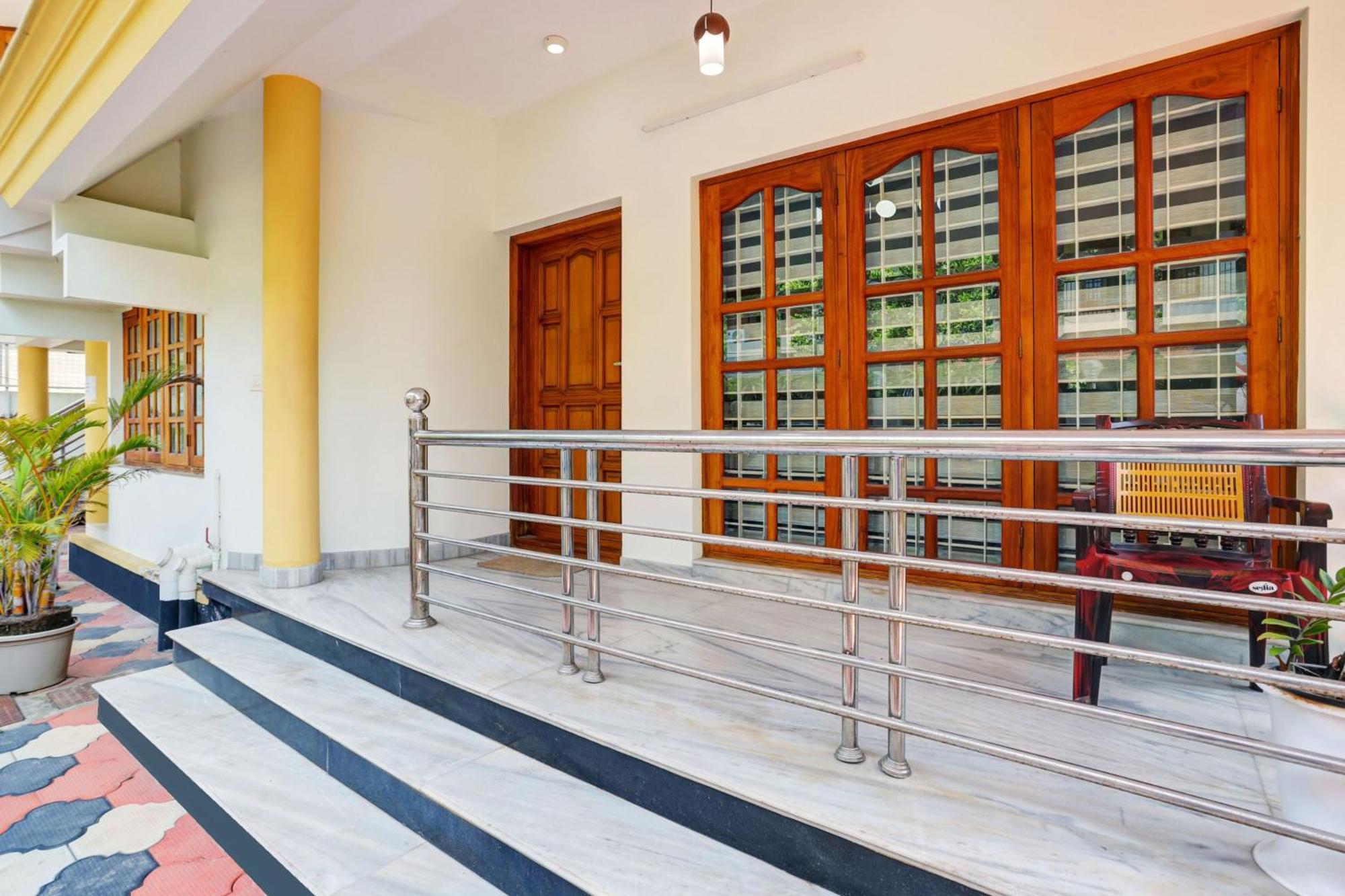 Super Hotel O Lm Residency Thiruvananthapuram Exterior foto